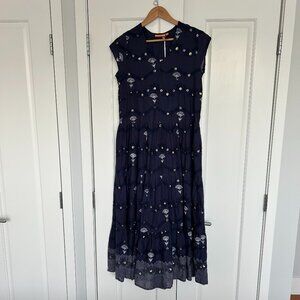 Oliphant - Cap Sleeve V-Neck Dress